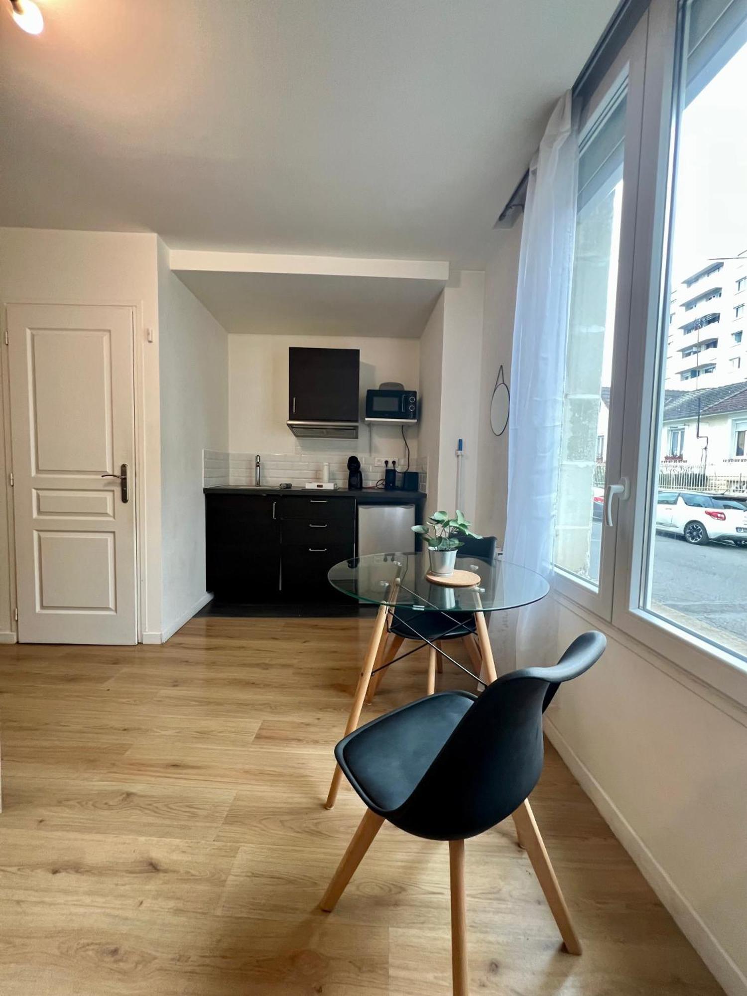 Studios Ideal Pro I Centre-Ville & Parking Gratuit Chatellerault Ngoại thất bức ảnh