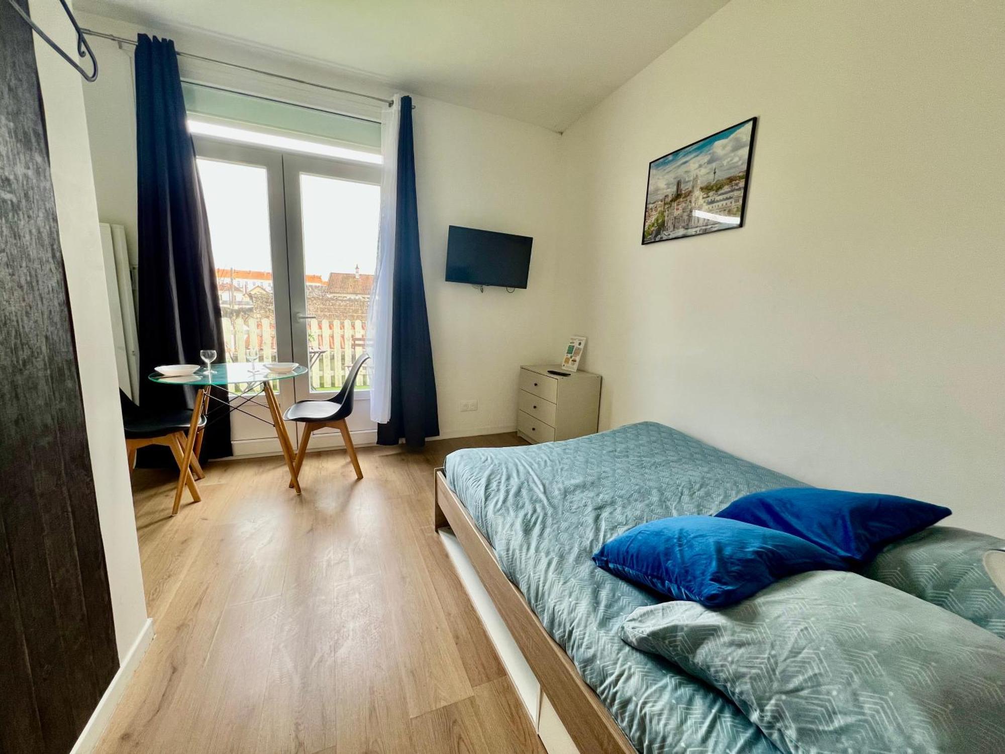 Studios Ideal Pro I Centre-Ville & Parking Gratuit Chatellerault Ngoại thất bức ảnh